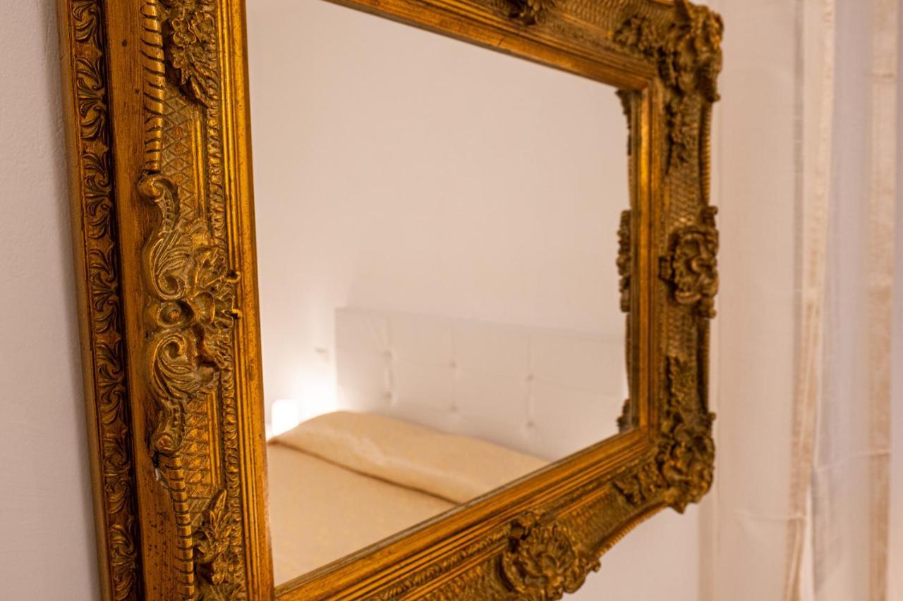 The Heart Of San Marco - Wifi Apartment Venesia Bagian luar foto